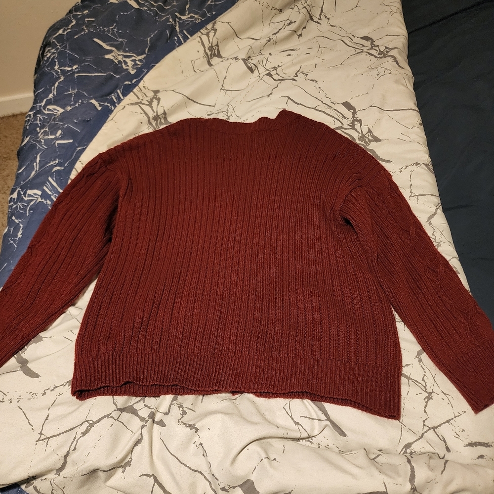 Fuinloth Cardigan - Picture 2 of 4